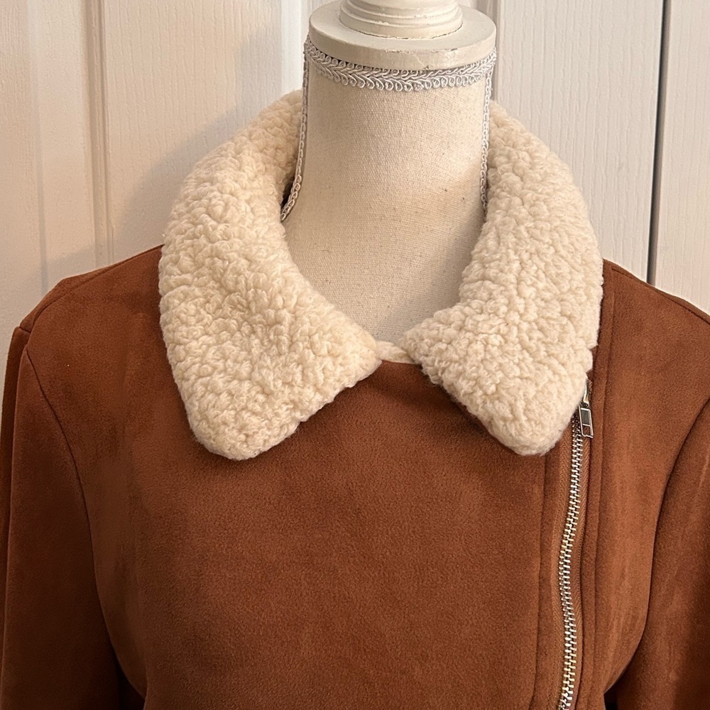 SHEIN Women Velvet-Like Fabric Jacket, Faux Fur Collar, Brown, Size Medium - Picture 3 of 6